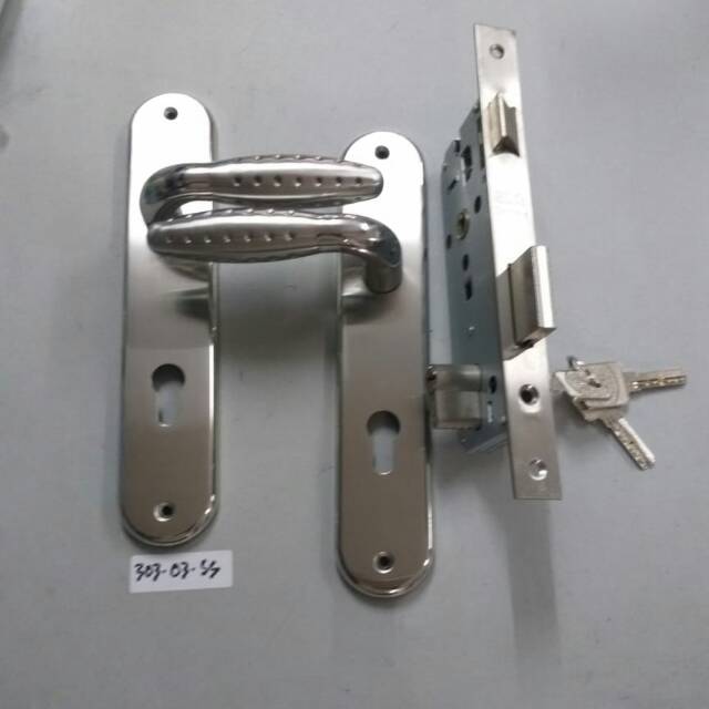 Handle pintu soligen 303-03/40