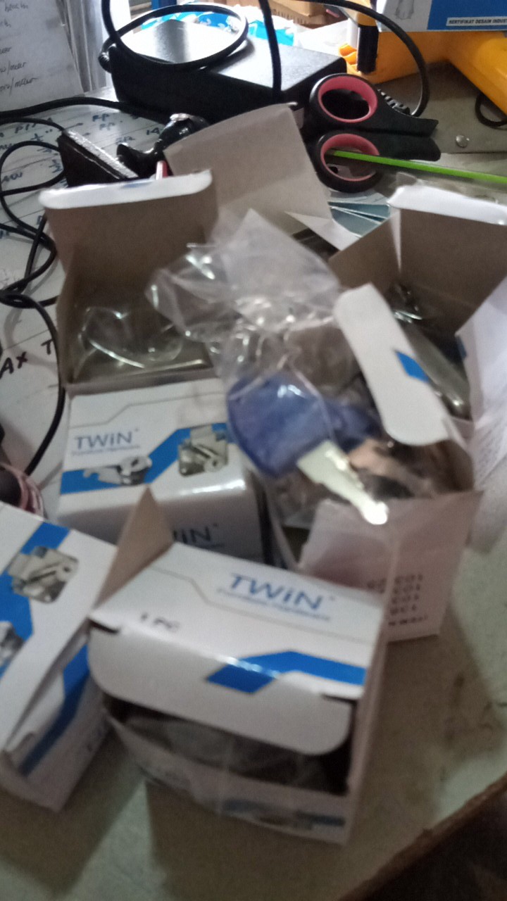 Kunci Loker Lemari /laci 138-22.. Camlock Besi Chrome..free Skrup & Tahanan Kunci.. Kwalitas Terbaik