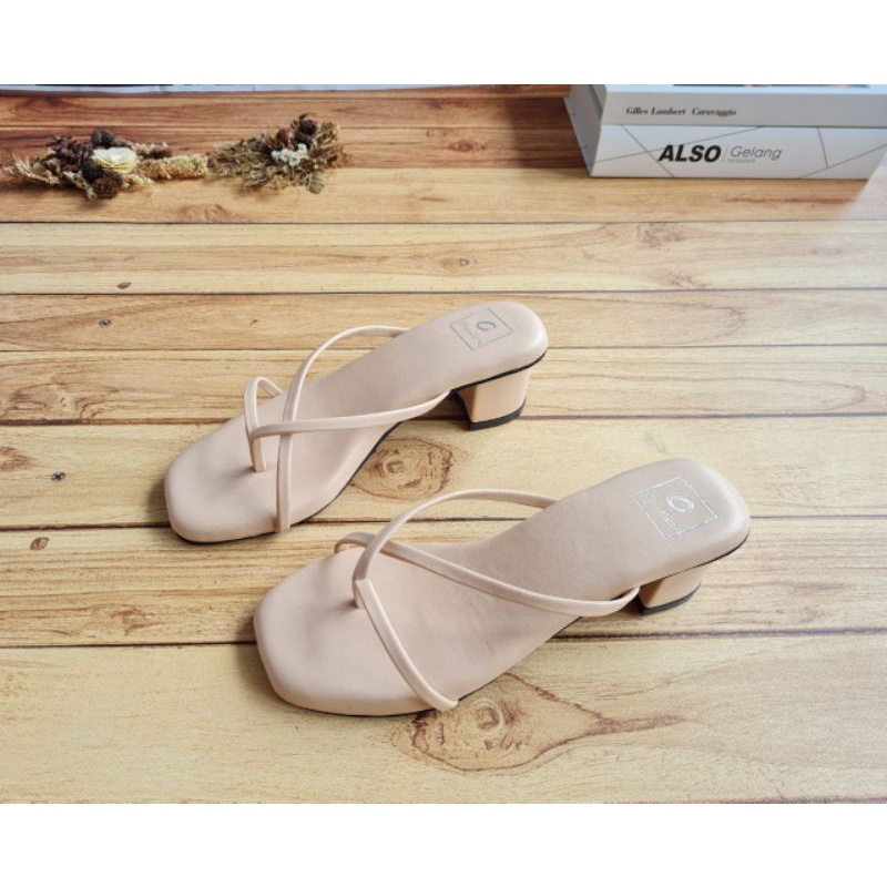 ABBUSHOES RY 11 hak tahu jepit silang chika 5cm