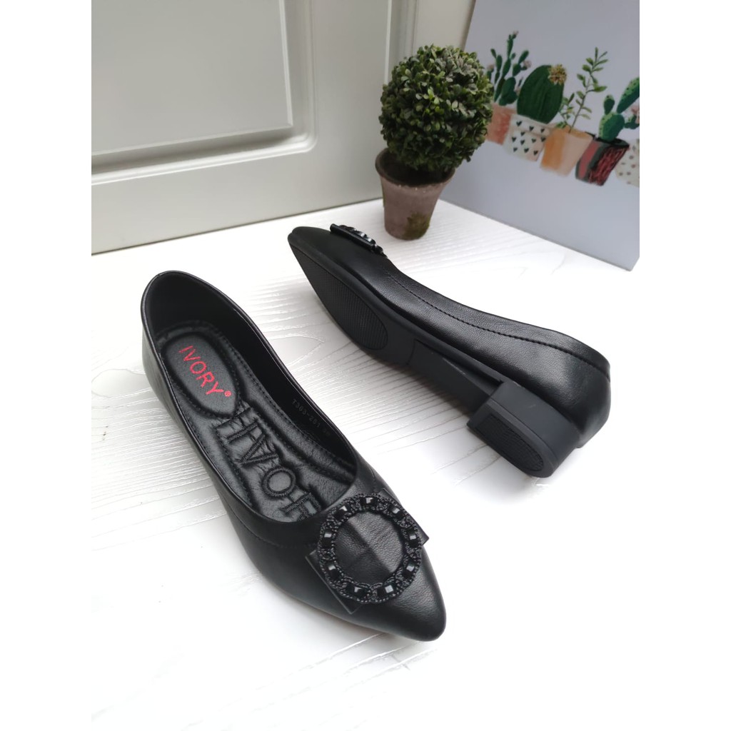 IVORY Sepatu Flat Wanita Import Kerja T383-281 Hitam