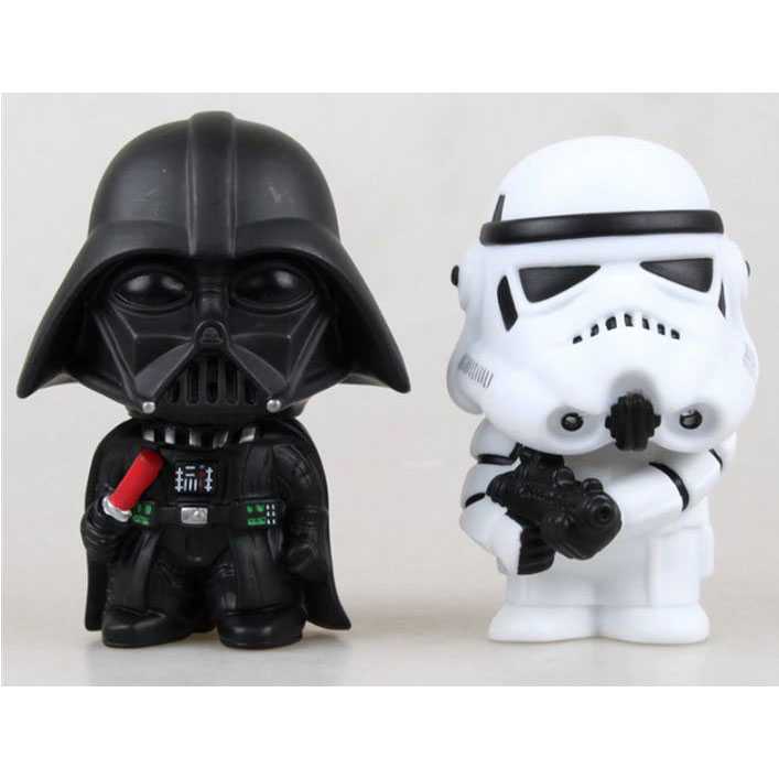 pajangan Boneka Goyang Mobil Action Figure Stormtrooper Star Wars Series Dart Vader mainan Warna Putih