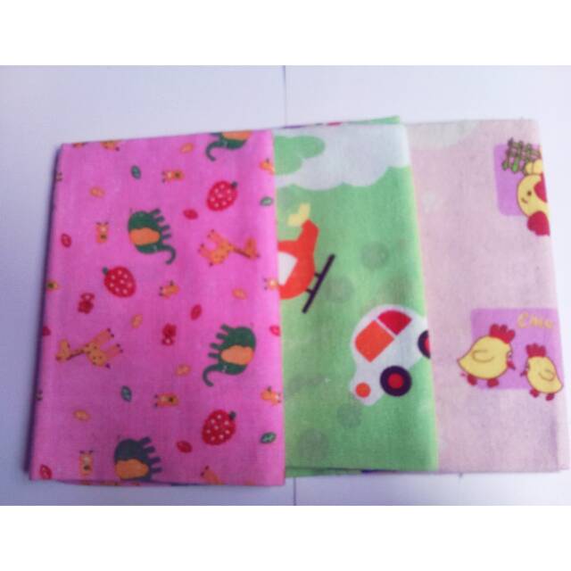 Bedong bayi,selimut,alas tidur murrraaah