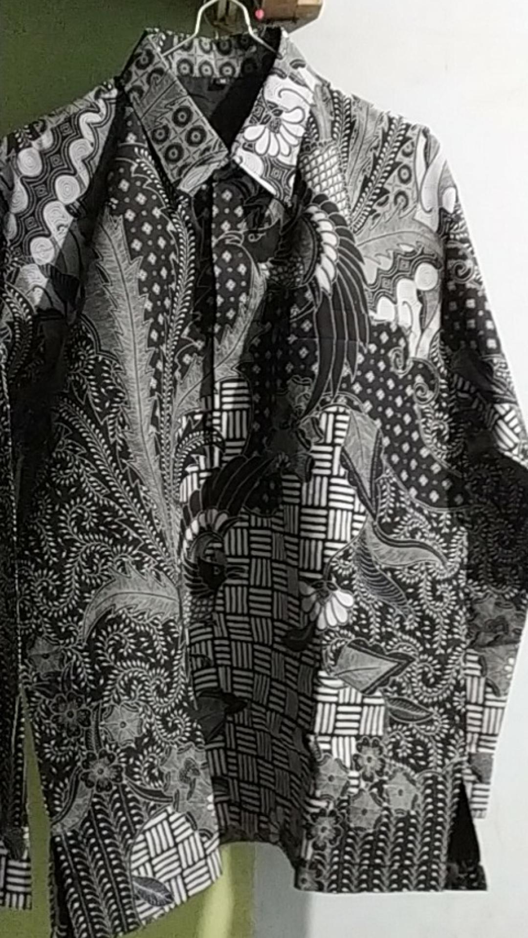 Peksi Gebyok Lengan Pendek Kemeja Batik Katun Sragenan Lapis Furing