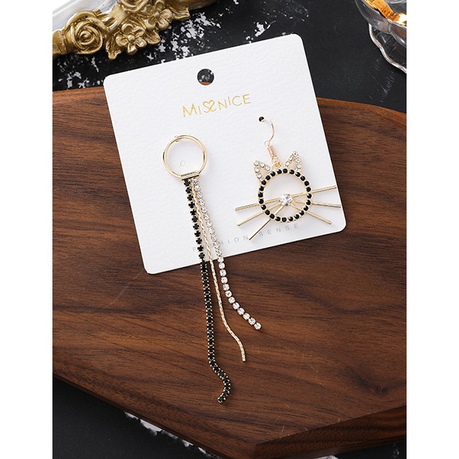 LRC Anting Tusuk Fashion Gold Asymmetrical Cat Full Of Tassel Earrings D48778