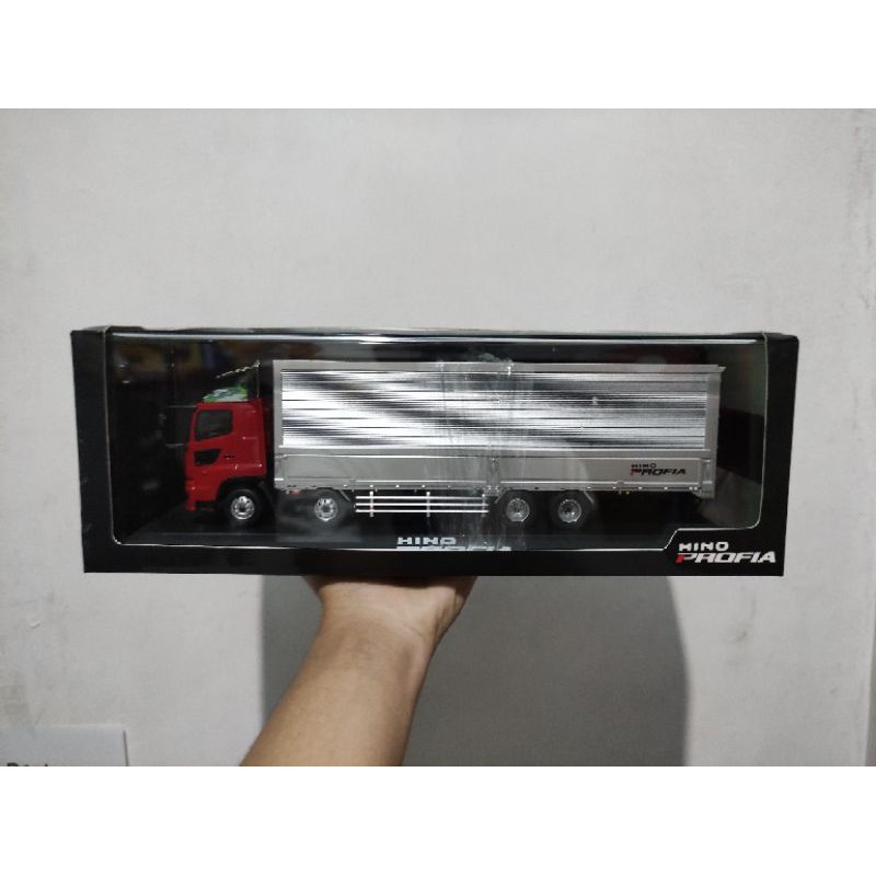 Diecast Miniatur Truck Hino Profia 700 Series Wing Box 1:43 Diecast Hino Profia Dealer Box Pajangan