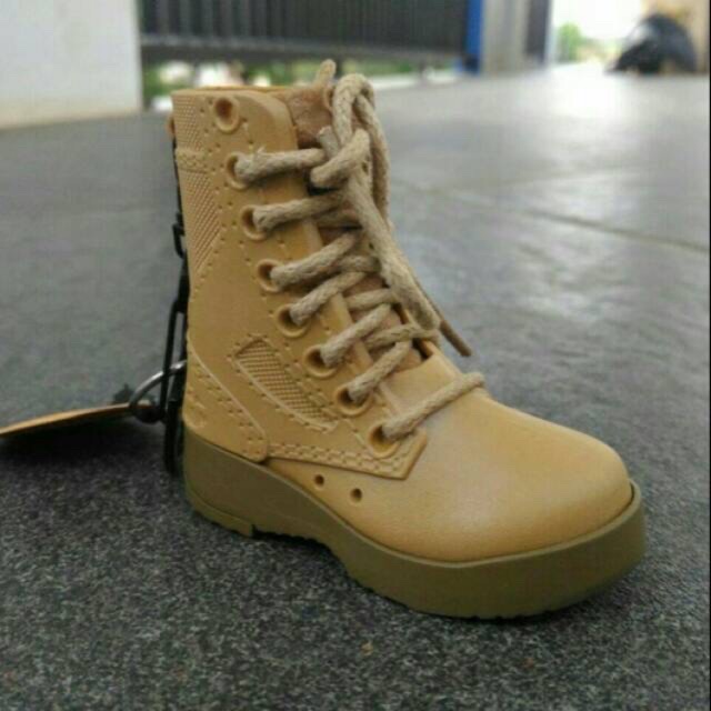 Korek Api Bara Model Sepatu Korek unik Korek Gantungan