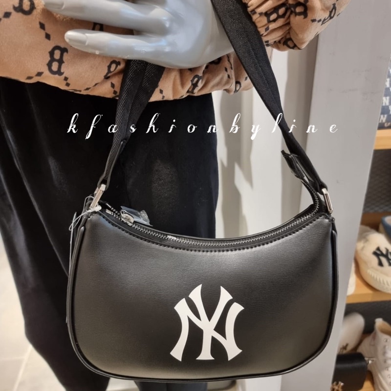 MLB Big Logo Solid Hobo Bag New York Yankees