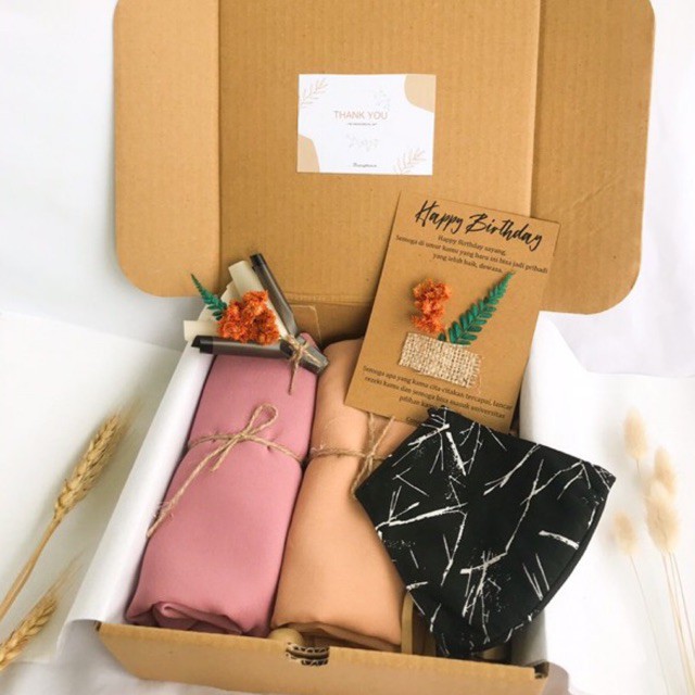 

GIFTBOX MEDIUM FOR GRADUATION, BIRTHDAY