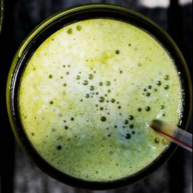 

Hot Creamy Matcha Latte
