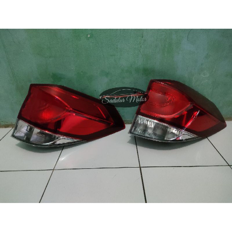 Stoplamp Lampu Belakang Honda Mobilio Original