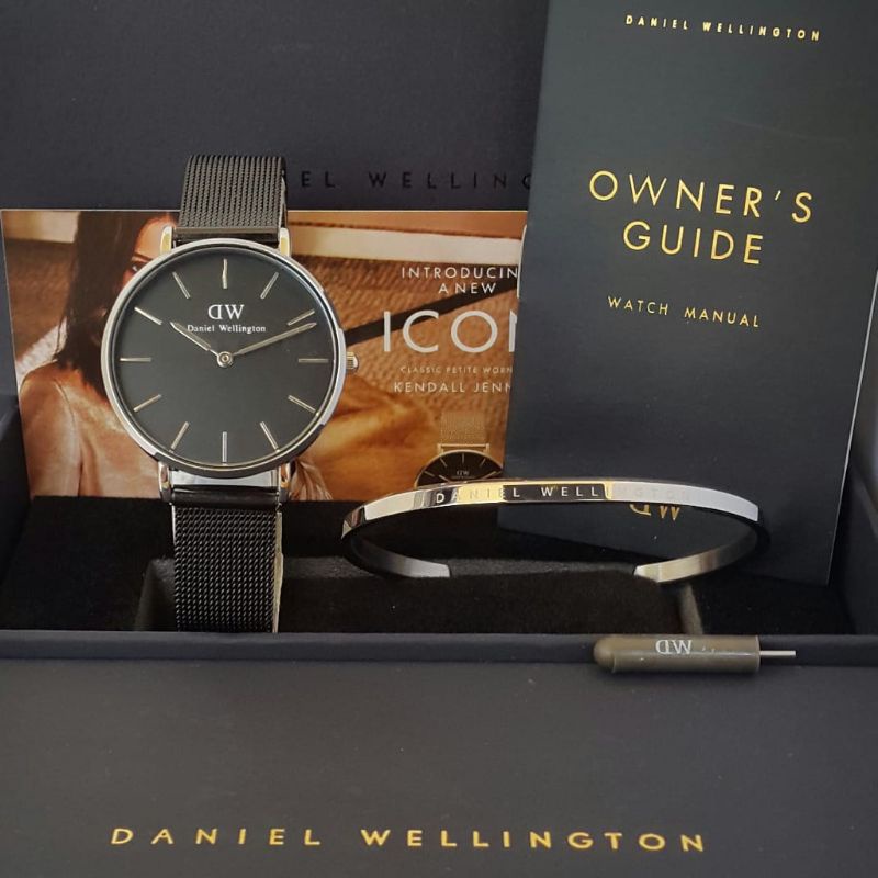 JAM DW PATITE MELROSE WITH BOX DAN PAPER BAG PLUS GELANG SET