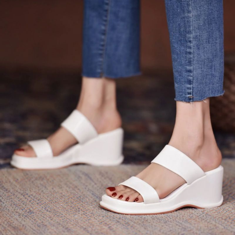 new sendal wanita import kulit lembut bangettt