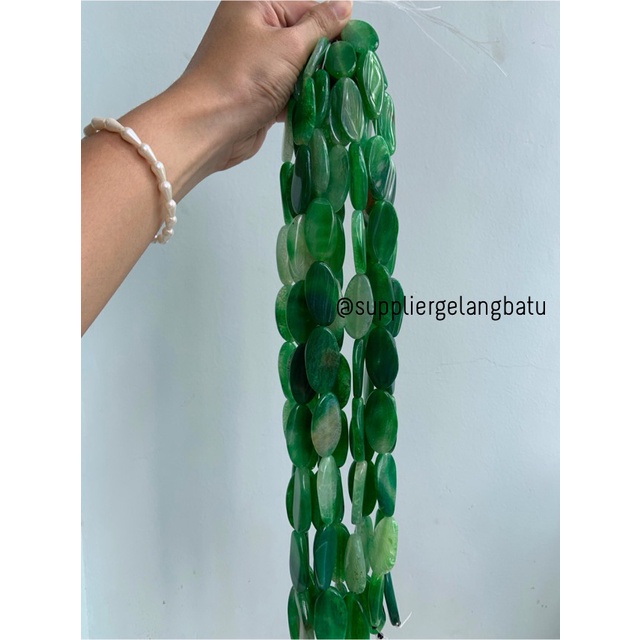 batu alam Penden simba oval hijau muda serat 2 x 4 cm soft green agate