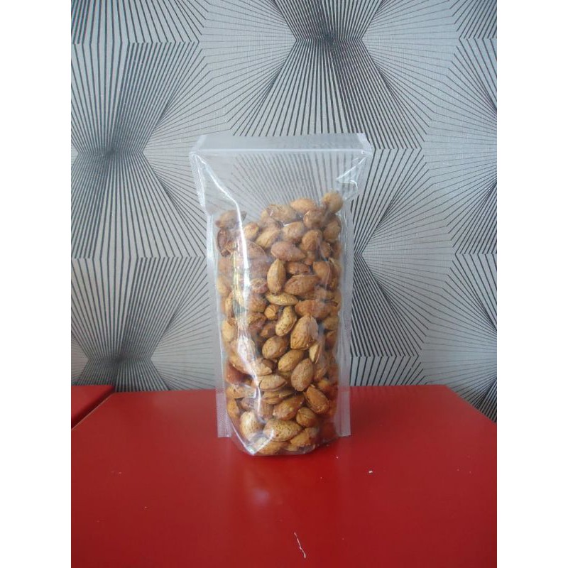 

Kacang Almond 500g 250g