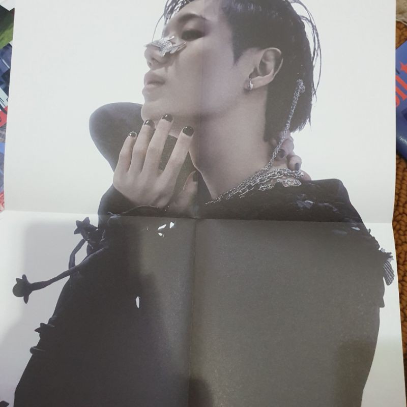 SHINee Taemin Key Photocard + Taemin Poster DONT CALL ME ALBUM
