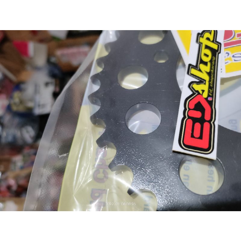 gear BELAKANG SSS 428 gir Baja HITAM CB150 SONIC CBR150 CBR 150 VERZA MEGAPRO GTR GER