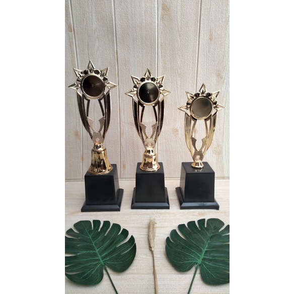 Piala Harga Grosir Trophy Kejuaraan Piala Lomba