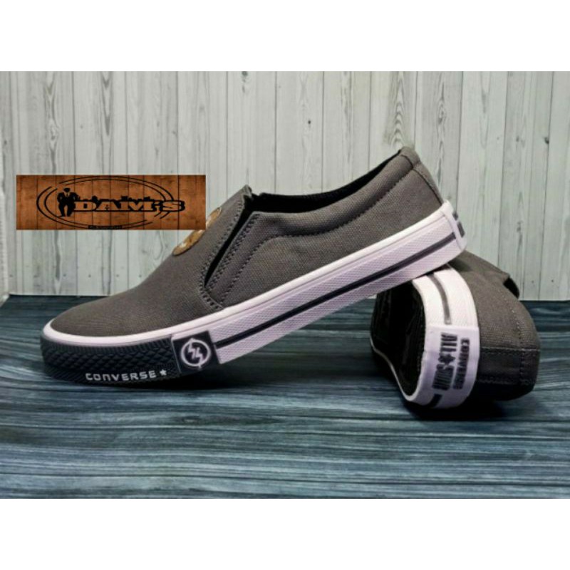 SEPATU SLIP ON, CONVERSE ALL STAR.