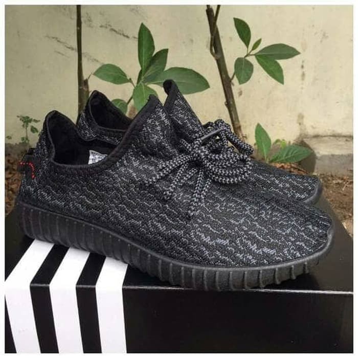 SALE Sepatu Adidas Yeezy Yezzy Boost Pirate Black Hitam