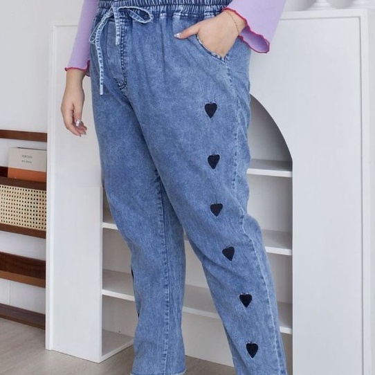 Celana Jumbo Ripped Flowy Big Size Bahan Denim Muat BB 120 KG Celana Jumbo Wanita