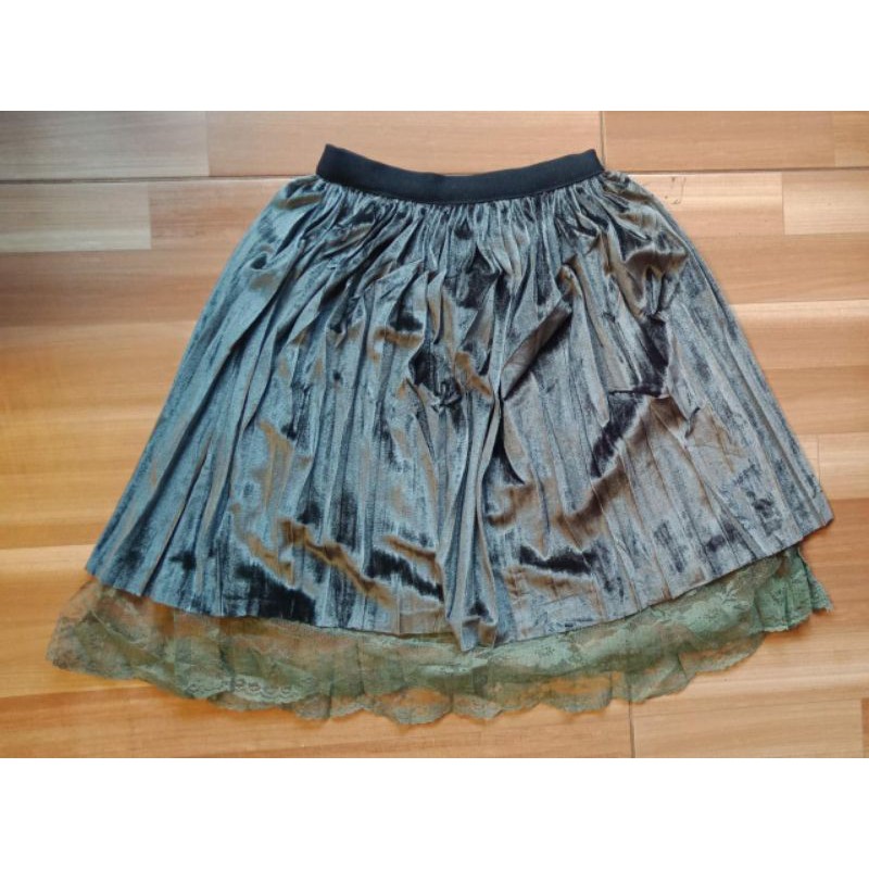 rok bludru 43