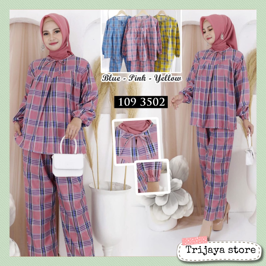 Trijaya . one set / stelan blouse kania motif kotak kotak Ld 108 cm katun eropa