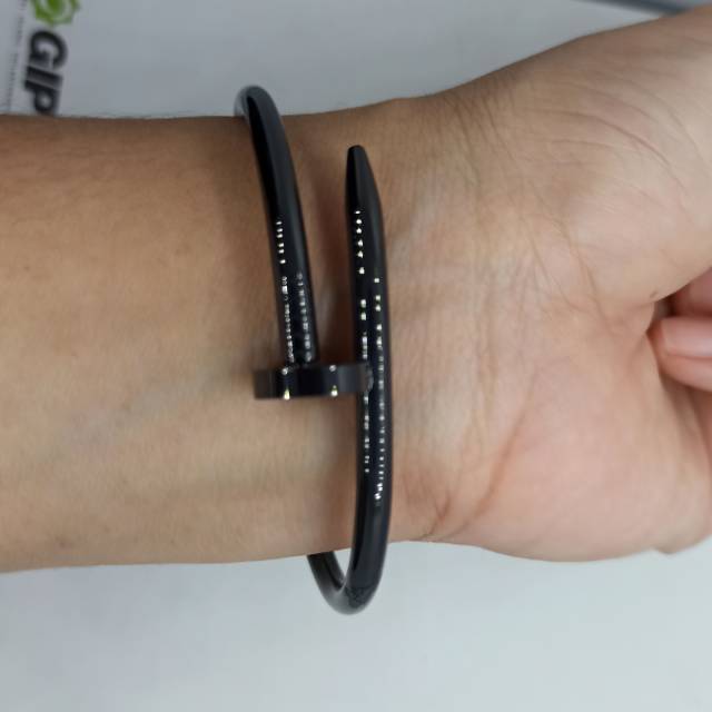 Gelang tangan titanium paku hitam anti karat