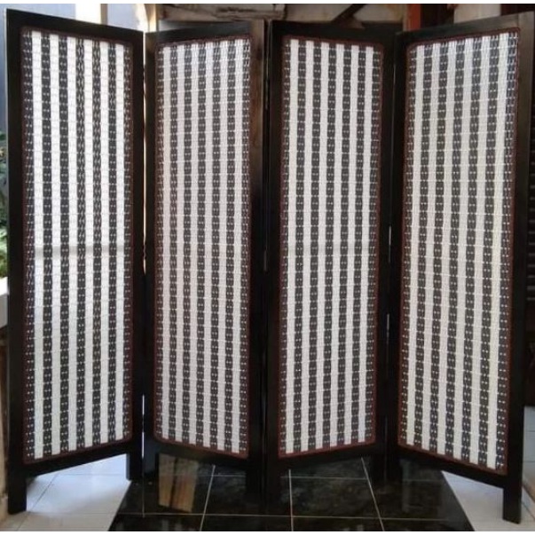 partisi ruangan sekat penyekat minimalis 4 daun hitam putih