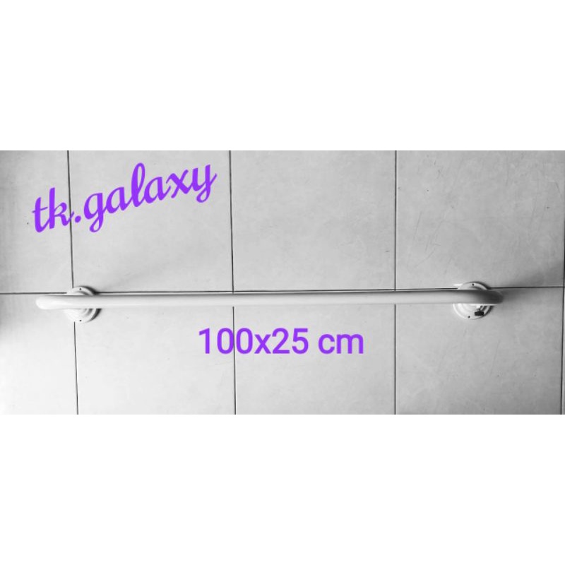 Gawang dinding minimalis, gantungan baju dinding