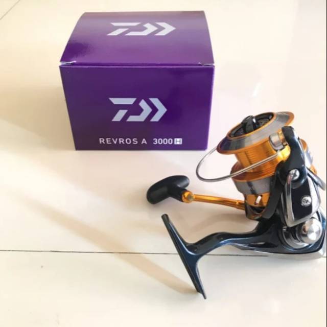 Reel daiwa revros A 3000H