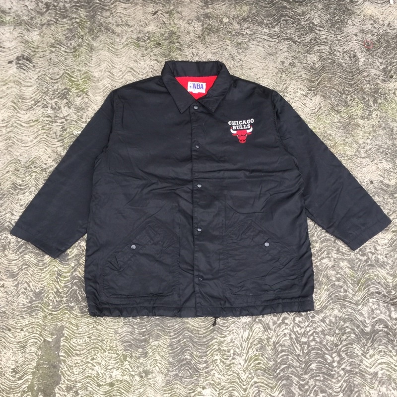 chicago bulls coach jacket