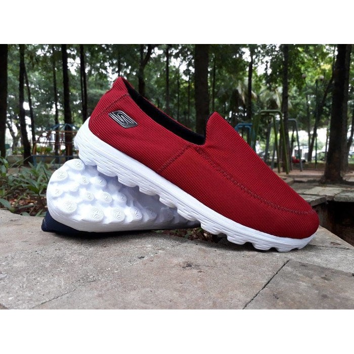 Sepatu Skechers For Man Size 39-44 pria terbaru Slip On casual