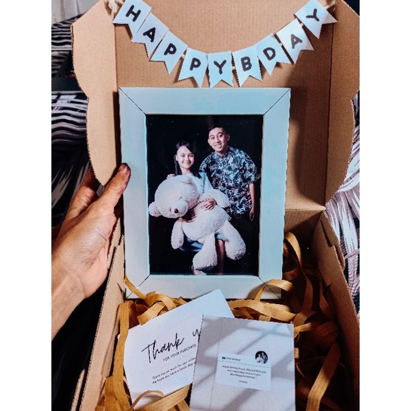 

Gift Box Frame Pigora 5R / 4R Hadiah Ultah dan Anniversary