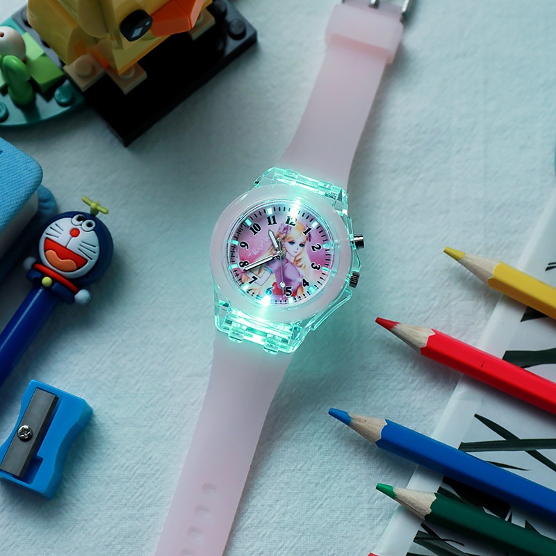 Jam Tangan Anak Perempuan Hello Kitty Lampu LED Jam Tangan Anak untuk Anak Laki-laki Perempuan Siswa Jam Digital Warna-warni Kilat Kualitas Tinggi