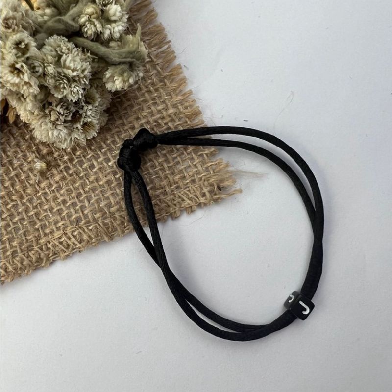 GELANG TALI KULIT HURUF J