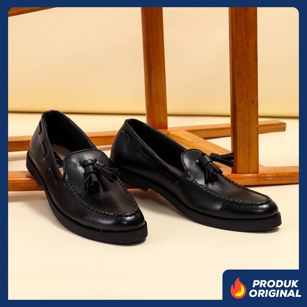 PORTO BLACK ORIGINAL x GIANT FLAMES Sepatu Loafers Hitam Pria Slip On Simple Formal Casual Kerja Kantor Slop Resmi Kantoran Pesta Kondangan Selop Jalan Santai Hangout Kuliah Penny Loafer Semi Kulit Premium Big Size Jumbo Ukuran Besar 44 45 Keren Terbaru