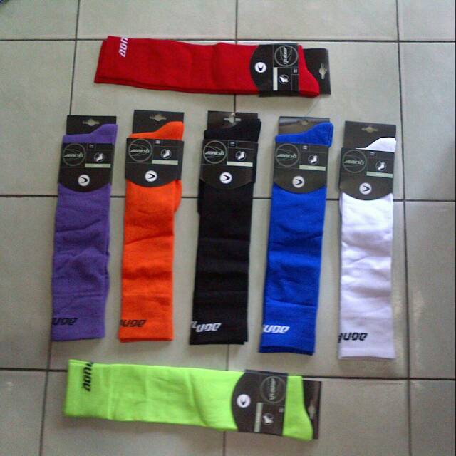 KAOS KAKI AGNESIS AVO PANJANG SEPAKBOLA FUTSAL