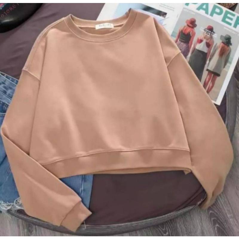 sweater crop top oversize warna mocca bahan fleece