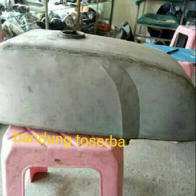 TANGKI CUSTOM KOTAK MODEL CAFERACER