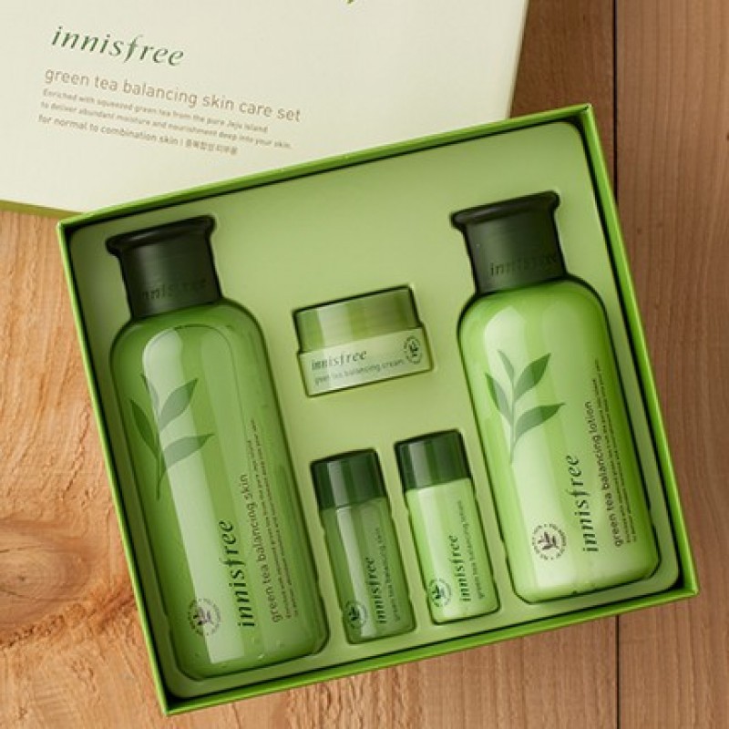 

Innisfree Green Tea Balancing Skin Care Set