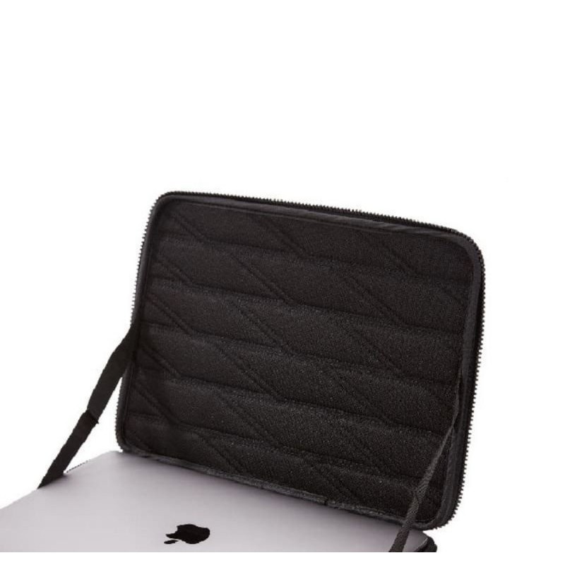 Thule As Gauntlet Sleevecase For Macbook Pro 13 , 14 inch