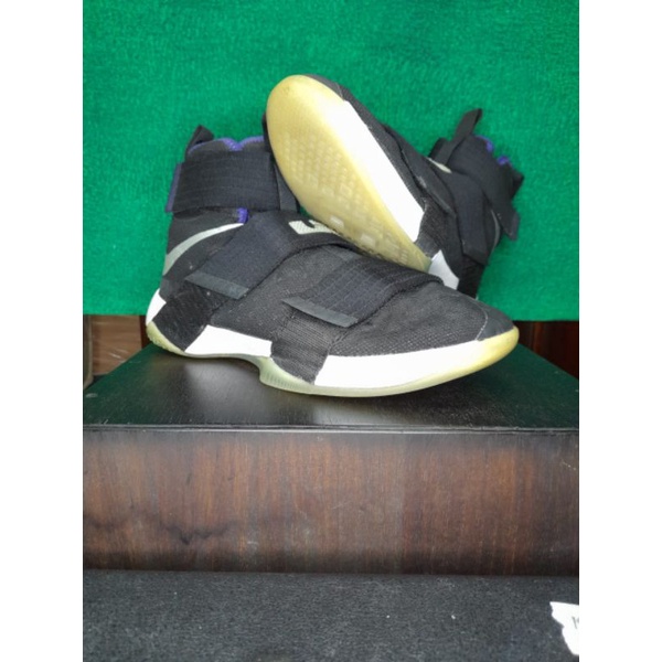 Lebron Soldier 10