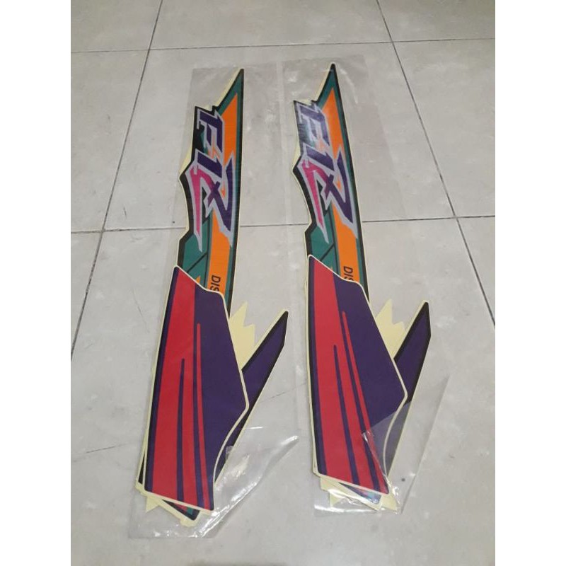 STIKER STRIPING LIS BODY YAMAHA FIZ R F1Z R TAHUN 1995