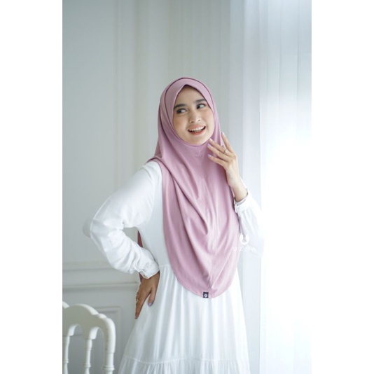 Salma Khimar | Slit On | Khimar malaysia | hijab malay | hijab curve | tudung curve | hijab lubang t