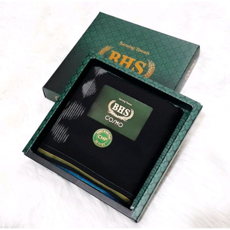 Sarung BHS Terbaru Cosmo Gold Hitam Polos Tumpal