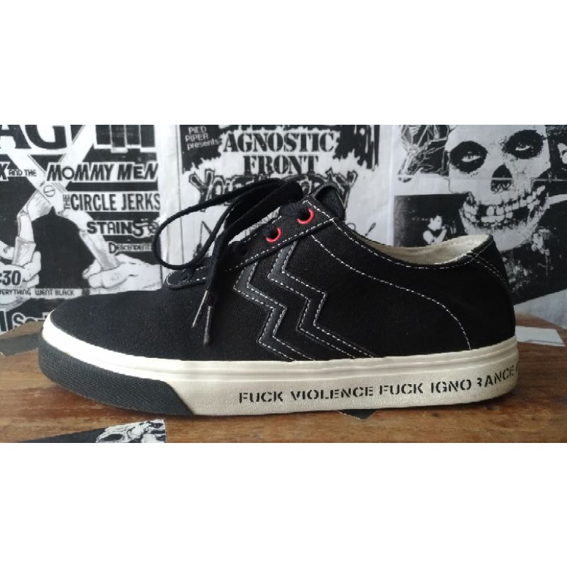 SEPATU PRIA GEOFFMAX VISTA AGAINST