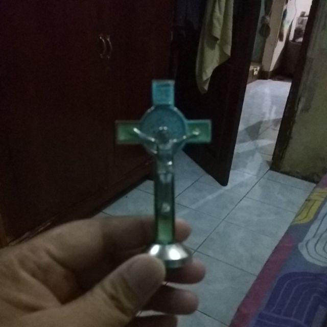 Salib Duduk Benediktus Mini Tebal 8cm