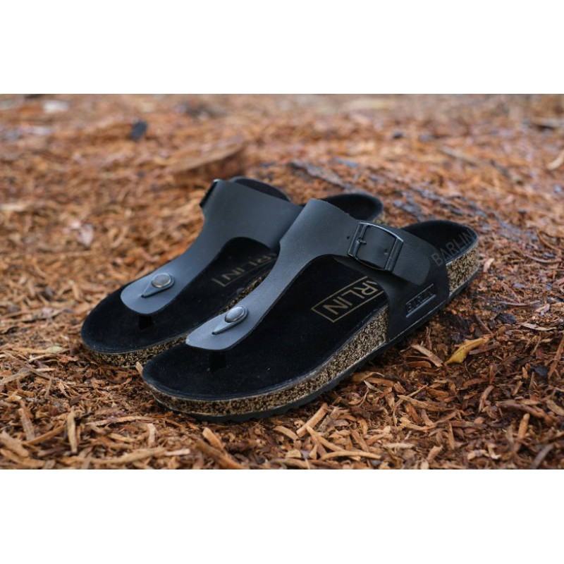 Sendal Sandal Kulit Pria Original Triple Strap Slide Jepit Kasual Casual Kekinian Asli Tali Pria Ori