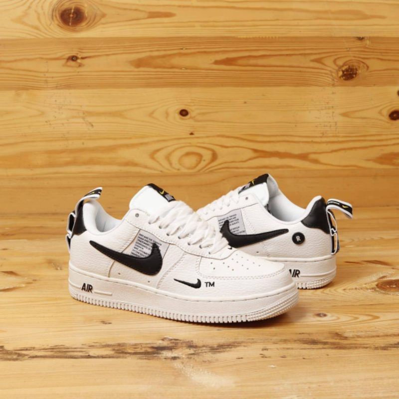Air Force 1 07 LV7 Utility White Black 
