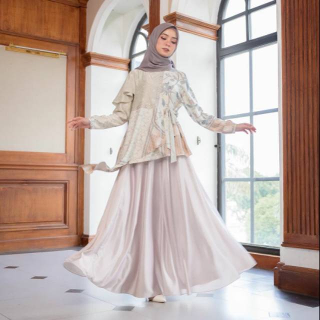 Kara blouse Wearing klamby